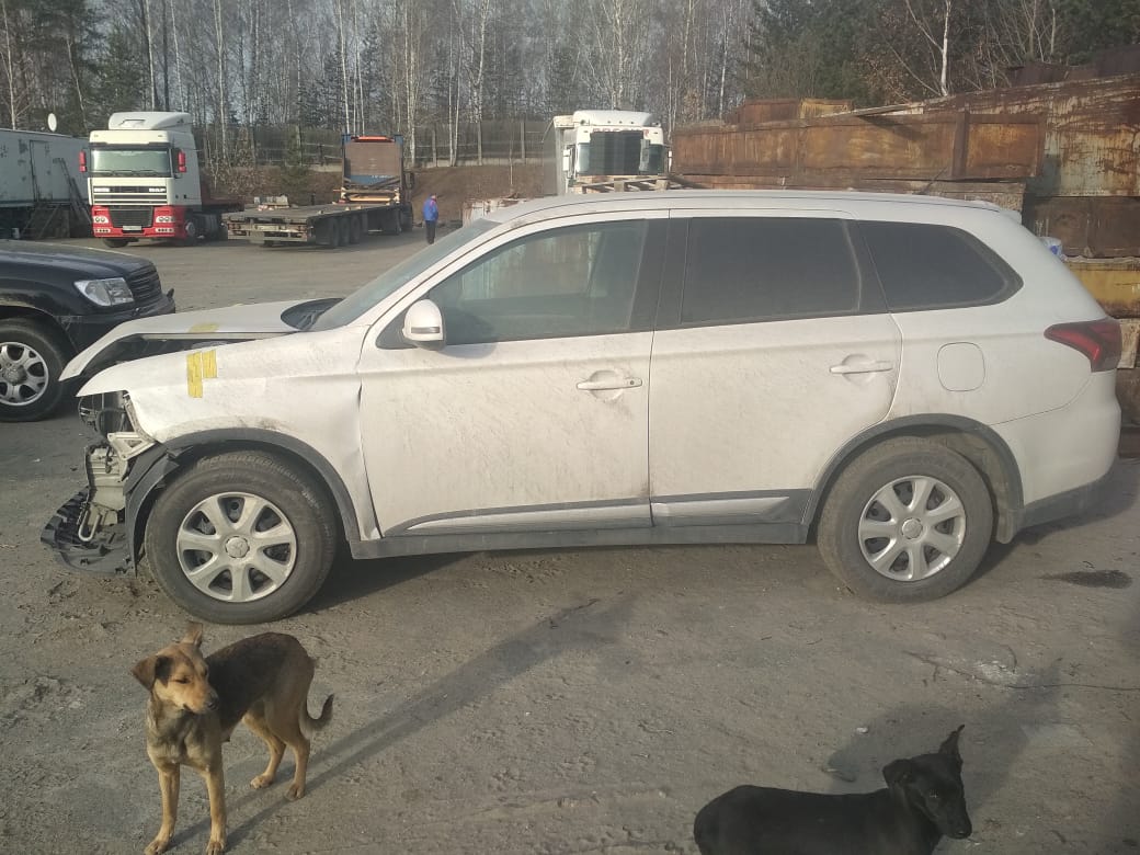 продать авто Mitsubishi Outlander в Краснотурьинске